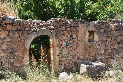 Kreta-2009-7807-ruiner-ved-ankomst-til-Likotinara.JPG